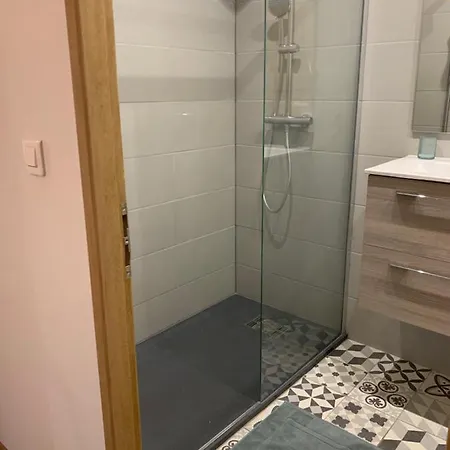 Appartement de type f2 avec grand jardin à 10min d Ajaccio